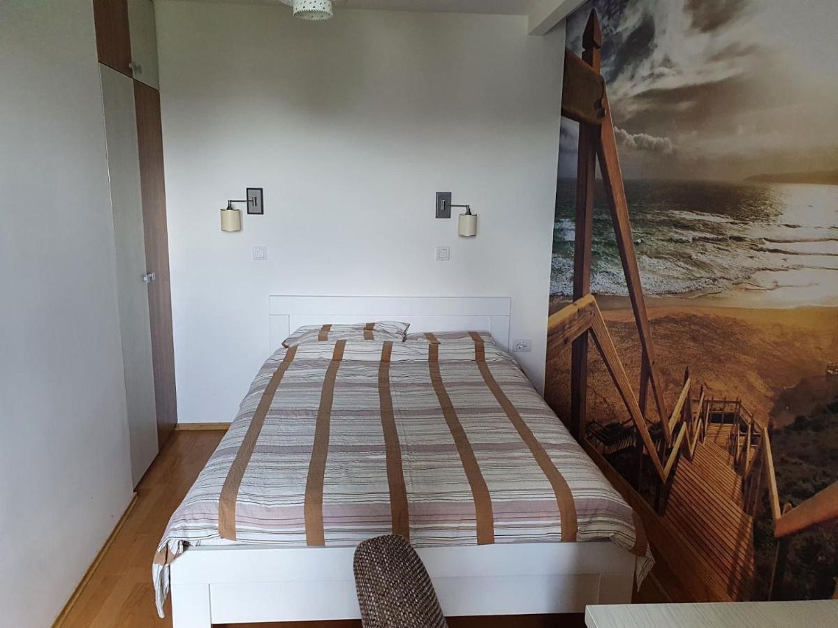 Alo Alo Apartman 6 Kruševac Esterno foto